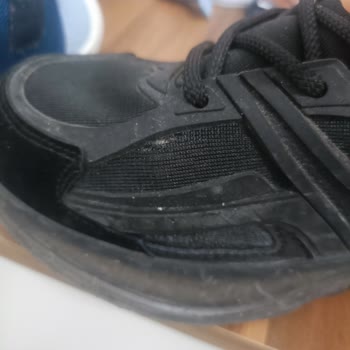 Deichmann Bench Ayakkabısında 3 Hafta Sonra Kumaş Yırtığı