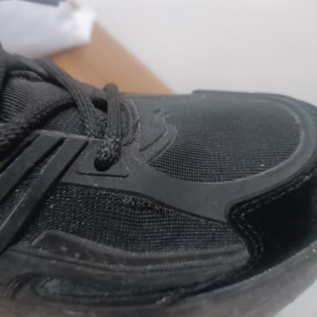 Deichmann Bench Ayakkabısında 3 Hafta Sonra Kumaş Yırtığı