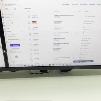 Sürat Kargo Niksar Şubesi Kargo Desilerini 2 Kat Yazıyor