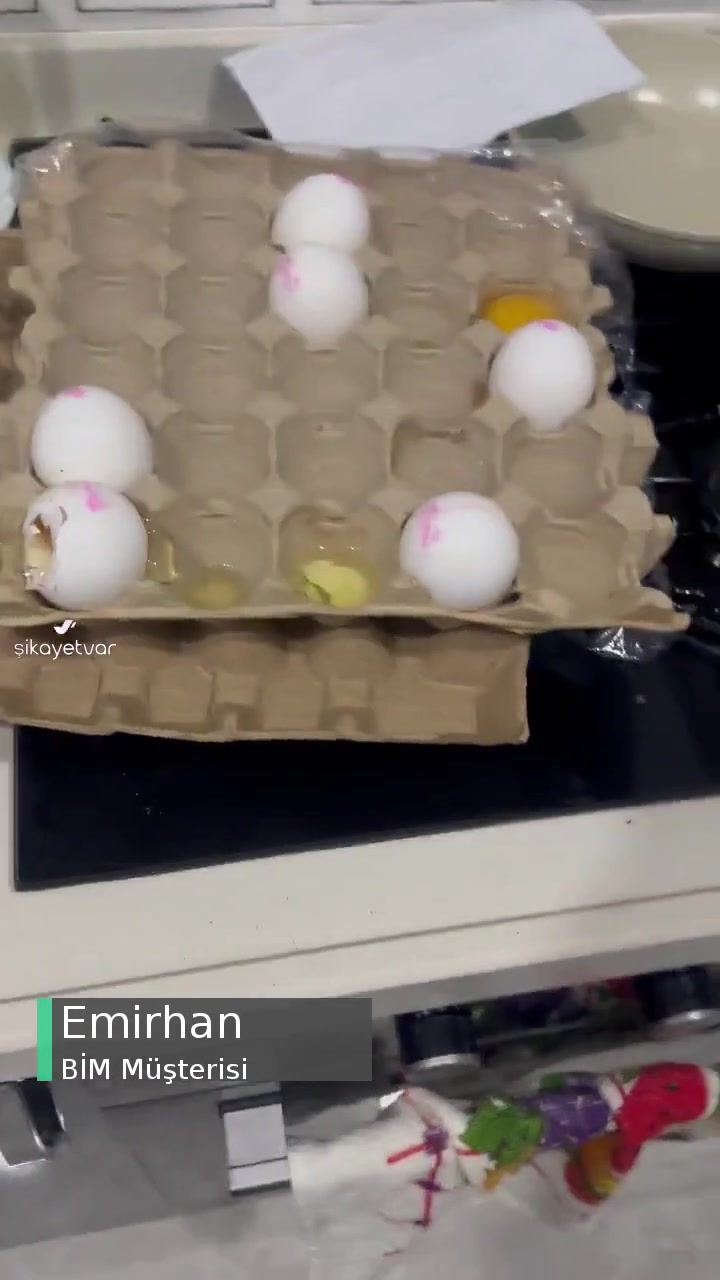 BİM Koliye Yapışmış Yumurta videonun kapak resmi