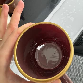 Brown Kupa Boya Soyulması Nedeniyle Değişim Ve İade Talebi