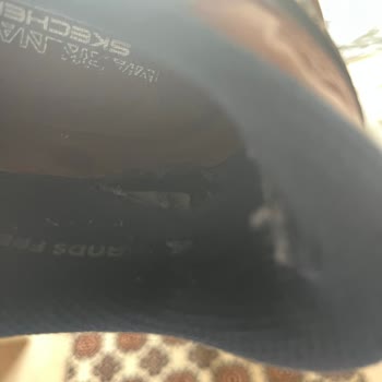 İç Yırtılma Ve Hızlı Aşınma Nedeniyle Sketchers Ayakkabısında Değişim Talebi