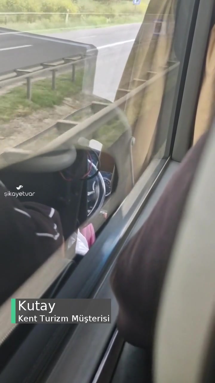 Kent Turizm Şoförünün Seyir Halinde Sigara İçmesi videonun kapak resmi