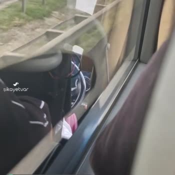 Kent Turizm Şoförünün Seyir Halinde Sigara İçmesi