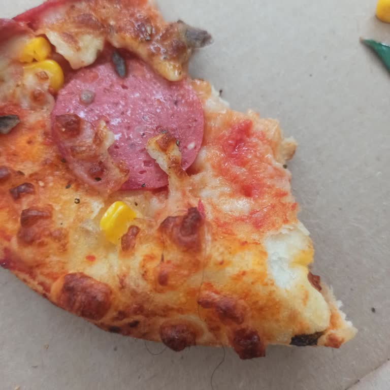 Kıl Benzeri Yabancı Maddeler İçeren Pizza Ve İade Sorunu