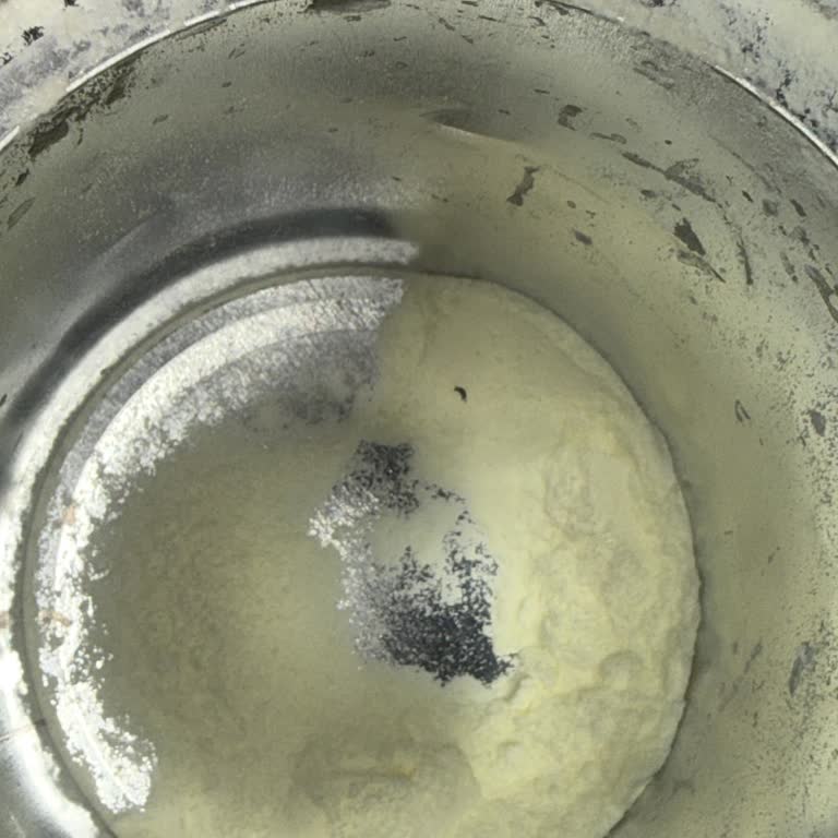 Bebek Mamasında Böcek Keşfi Ve İade İsteği