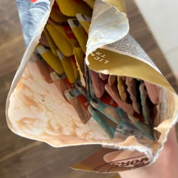 Patlamış Ödül Maması Paketleri Nedeniyle Yeniden Gönderim İsteği