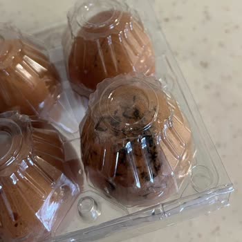 Raya Farm Organik Yumurta Paketi İçinde Küflü Ve Çatlamış Yumurta
