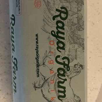 Raya Farm Organik Yumurta Paketi İçinde Küflü Ve Çatlamış Yumurta