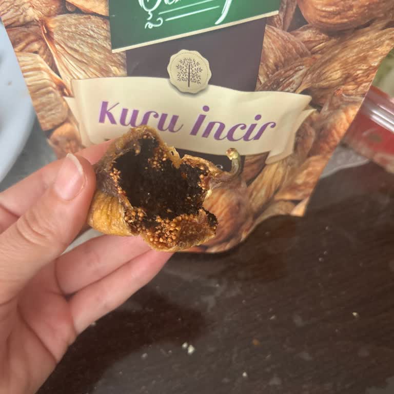 A101 Dilovası Şubesinde Kuru İncir Paketi İçinde Kurtlar