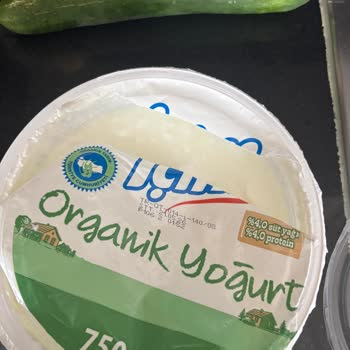 Şok Marketten Çatlak Yumurta, Sünger Gibi Salatalık Ve Geçmiş Ürünler