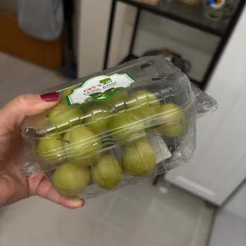 Şok Marketten Çatlak Yumurta, Sünger Gibi Salatalık Ve Geçmiş Ürünler