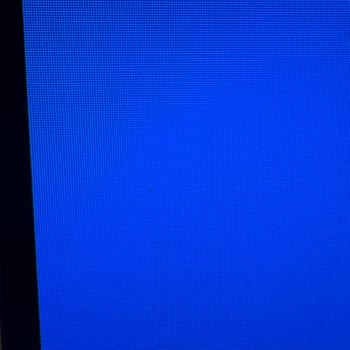 LG 65C54LA Televizyonda Ölü Piksel Sorunu Nedeniyle Değişim Talebi
