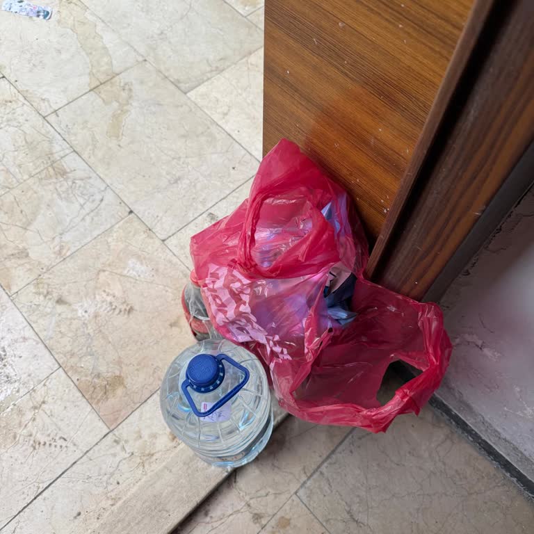 Kurye Notunu Görmezden Gelmesi Ve Güvensiz Paket Teslimatı