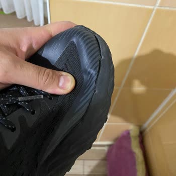 Kısa Sürede Açılan Ayakkabı Sorunu Ve Değişim Talebi