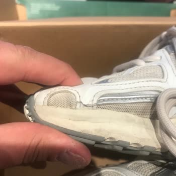 Lacoste Ayakkabısındaki Yırtılma Kalite Sorunu Olarak Kabul Edilmedi