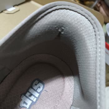 Skechers Sağ Tek Ayakkabımda 4 Ayda Açılma, Garanti Süresi Dolmadan Değişim Talebi