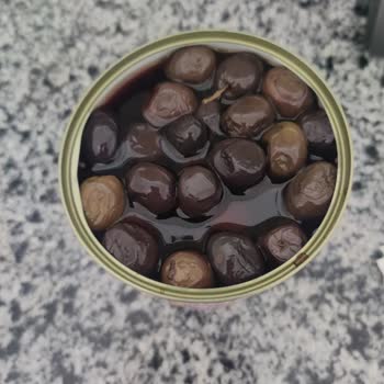 Az Tuzlu Zeytinin Gerçekte Aşırı Tuzlu Olması Ve İade Reddi
