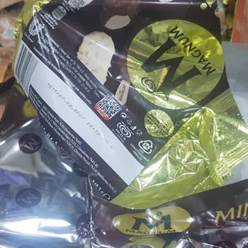 Küflü Magnum Mini Dondurma Sağlık Endişesi Ve Güven Kaybı Yaratıyor