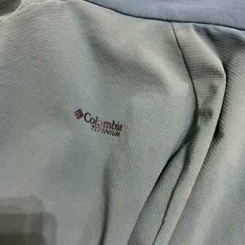 Columbia Titanium Üst Eşofmanda Renk Solması Ve Garanti Süresi Dolmuş Olmasına Rağmen Değişim Talebi