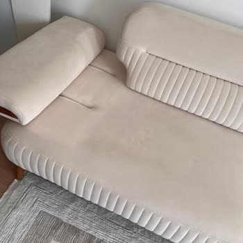 Leke Tutmaz Söylenen Koltuk Takımında Deformasyon Ve Cevapsızlık