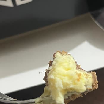 Caffe Nero’da Limonlu Cheesecake’te Kıl Bulunması
