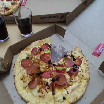 Domino’s Pendik Şubesinde Kalitesiz Ve Yanmış Pan Pizza Şikayeti