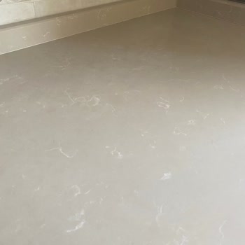 Matlaşan Ve Lekeli Kuvars Tezgahın Değişimi Hemen Talep Ediliyor