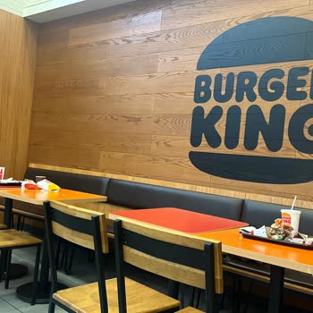 Burger King Okmeydanı Şişli Şubesinde Bayat Hamburger, Hijyen Eksikliği Ve Sağlık Şikayeti