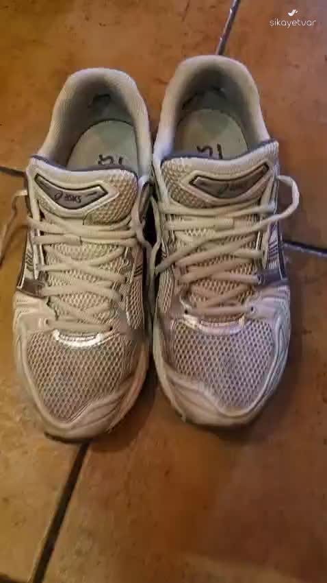ASICS Gel-Kayano Heel Lining Tore Apart Within Months video cover