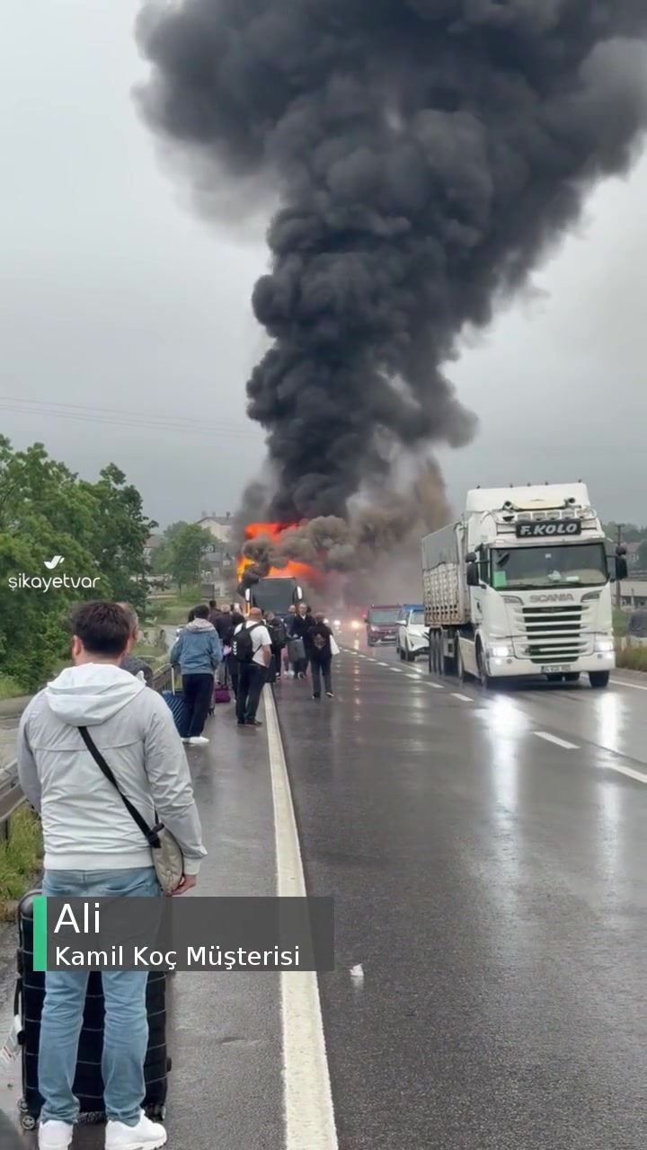 Kamil Koç Gebze 02.00 24 Mayıs'ta Ankara'ya Giden Araç Küle Döndü! videonun kapak resmi