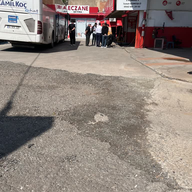 Kamil Koç Otobüsünün Uzun Rötarı Ve Yolda Bakım Durdurması Nedeniyle Ciddi Mağduriyet
