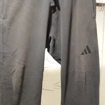 Adidas Eşofman Altında Hızlı Renk Solması Ve Mağazanın Değişim Reddi