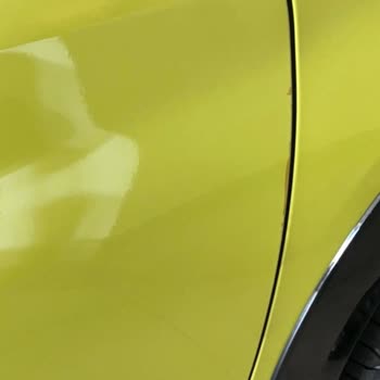 Showroom Aracı Olduğu Söylenmeden Çizik Ve Kirli Peugeot E‑208 Teslimatı Ve Saygısız Yaklaşım