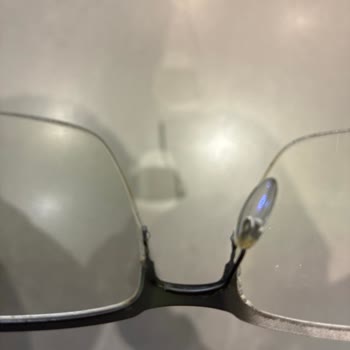Cam Çatlaması Ve Burun Desteği Kopması İçin Atasun Optik'ten Çözüm Talebi