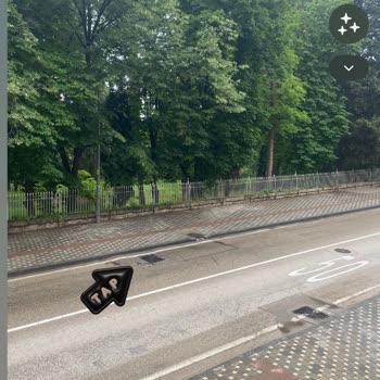 Rögar Kapağı Ve Asfalt Bozukluğu Aylardır Çözülmedi