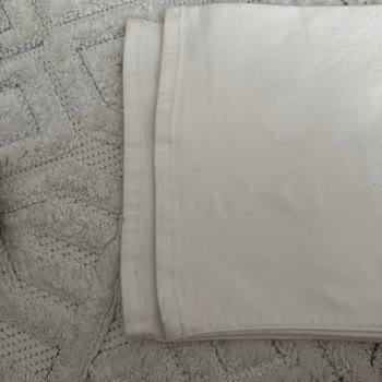 Beyaz Kot Pantolonda Paça Boyu Farklılığı Ve Ürün Değişimi Talebi