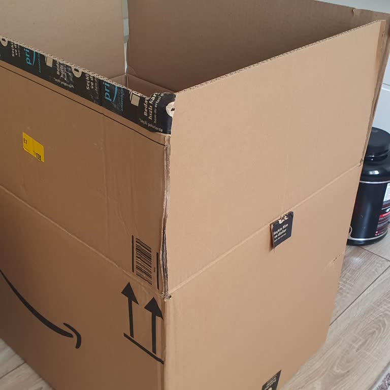 Amazon Türkiye'de Uygunsuz Koli Ve Hasarlı Kitaplar Nedeniyle Tekrarlayan İade Sorunu
