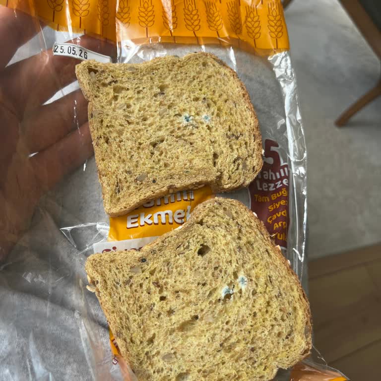 Küflü Çok Tahıllı Ekmek İçin İade Ve Kontrol Talebi