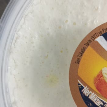 BİM Şubesinde Küflü Kaymak: Sağlık Ve Hijyen Endişesi