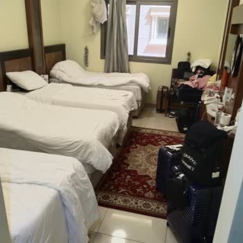Diyanet Hacılarının Ödenen Ücrete Uygun Olmayan Dar Oda Şikayeti