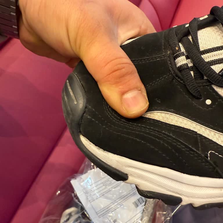 Beş Ay Sonra Skechers Ayakkabının Kenarları Açıldı Aşırı Fiyat Şaşkınlığı