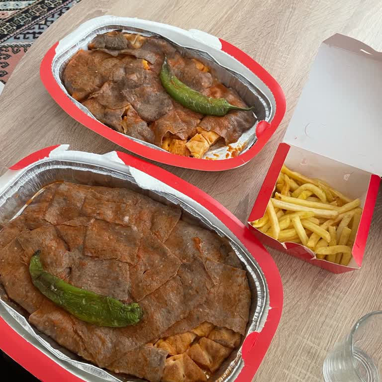 Buz Gibi Gelen Yemekte Ücret İadesi Talebi