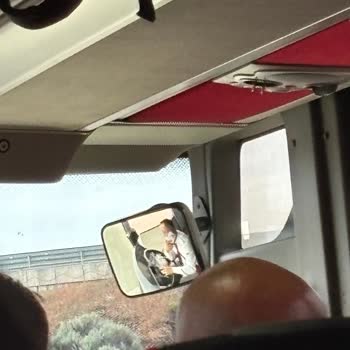 Şoförün Telefon Kullanımı Ve Uzayan Molalar Nedeniyle Güvenlik Riskli Ve Gecikmeli Yolculuk