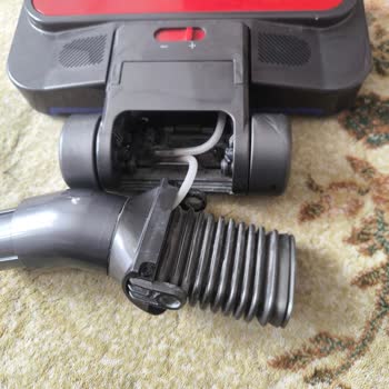Dyson Süpürge Zemin Başlığı Kırıldı, Garanti Kapsamı Reddedildi, Yüksek Ücret Talebi