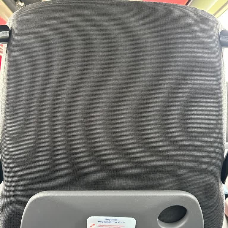 Geciken Sefer Ve Yanıltıcı Priz Ve USB Özellikli Otobüs