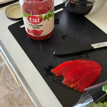 Közlenmiş Biber Konservesinde Tırtıl Bulundu