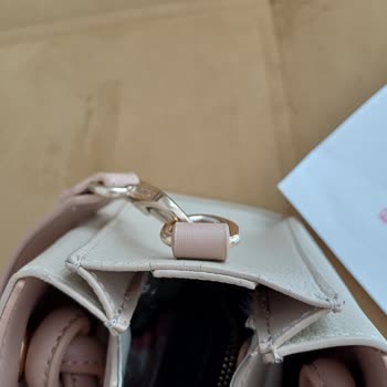 Valentino Çantamda Deri Dökülmesi Ve Deformasyon, Mağaza Kullanıcı Hatası İddiası