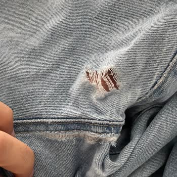 Mavi Classic Denim Pantolonun Hızlı Yıpranması Ve Ücretsiz Değişim Talebi