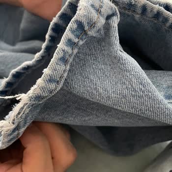 Mavi Classic Denim Pantolonun Hızlı Yıpranması Ve Ücretsiz Değişim Talebi